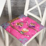 - P3258-Gorsel - Realhomes Çocuk Odası Pembe Baykuş Tasarımlı Pofuduk Sandalye Minderi Realhomes