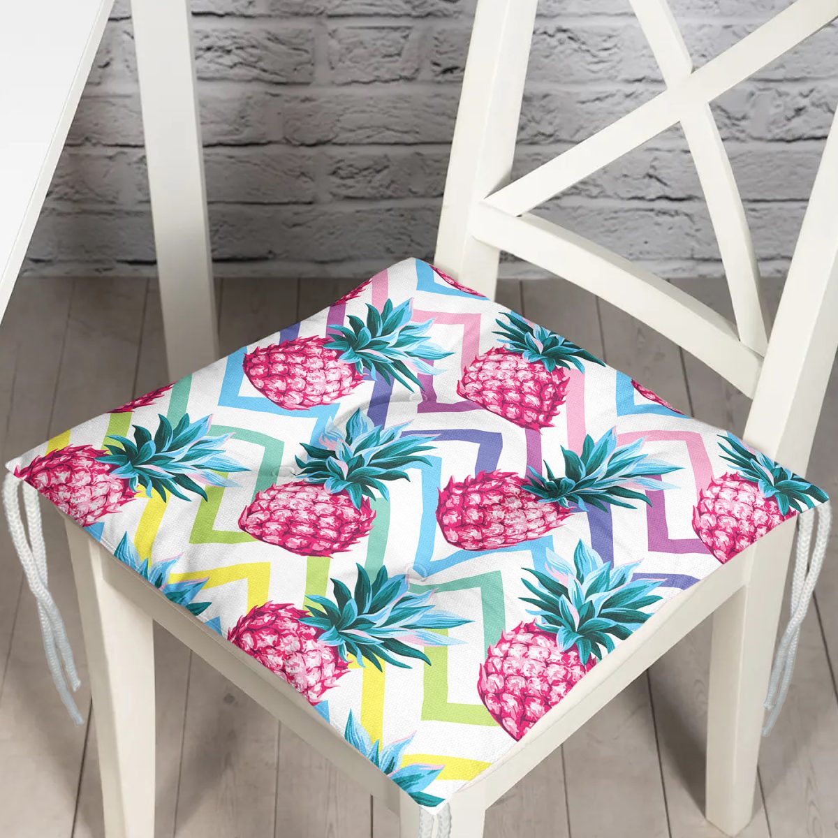 Renkli Zigzag Desenli Ananaslar Modern Tasarımlı Pofuduk Sandalye Minderi Realhomes