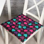 - P3279-Gorsel - Realhomes Siyah Zeminde Kalpler Özel Tasarımlı Dekoratif Pofuduk Sandalye Minderi Realhomes