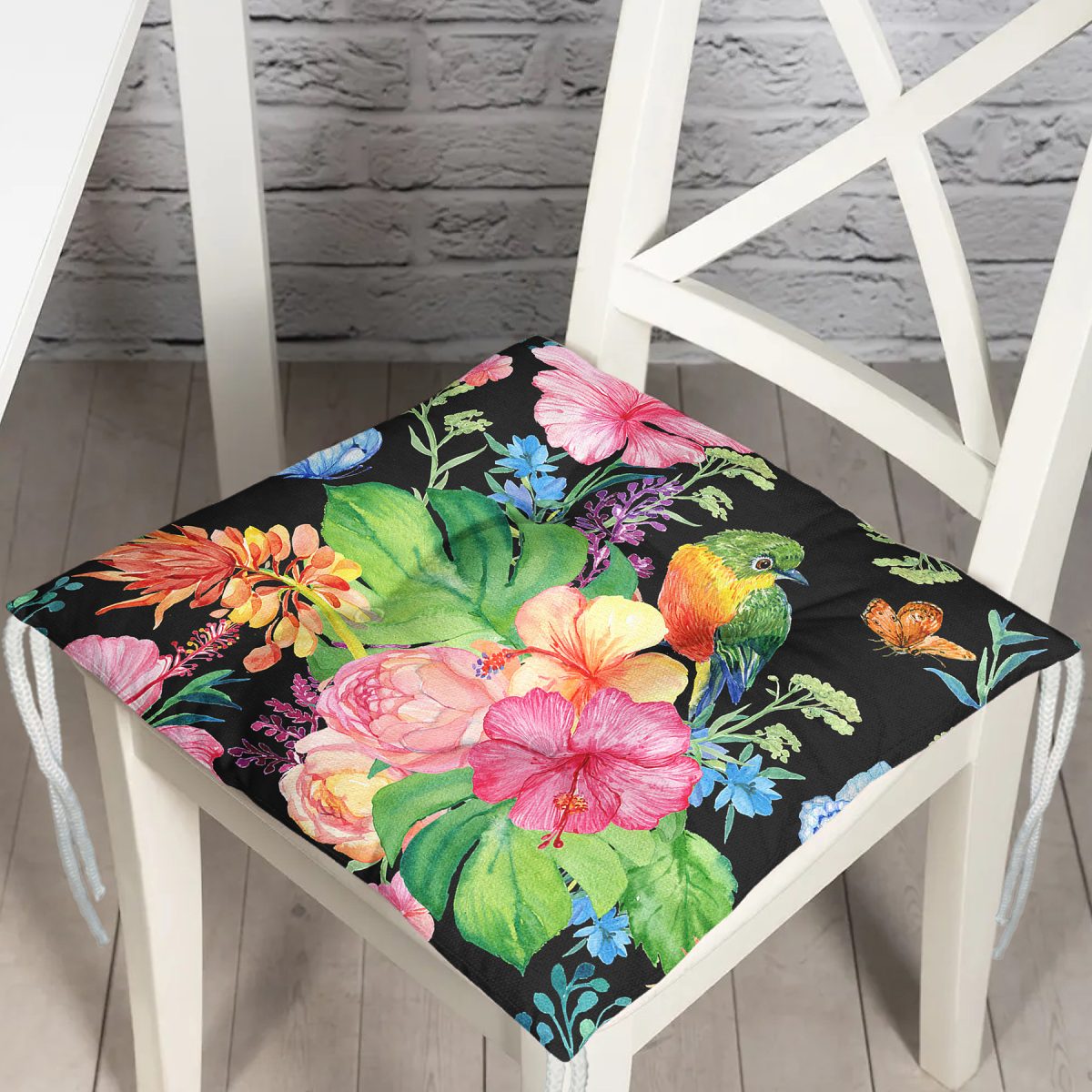 Watercolor Çiçek ve Kuş Motifli Özel Tasarım Pofuduk Sandalye Minderi Realhomes