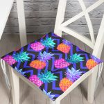 - P3324-Gorsel - Realhomes Mavi Zigzag Zeminli Ananas Desenli Dekoratif Pofuduk Sandalye Minderi Realhomes