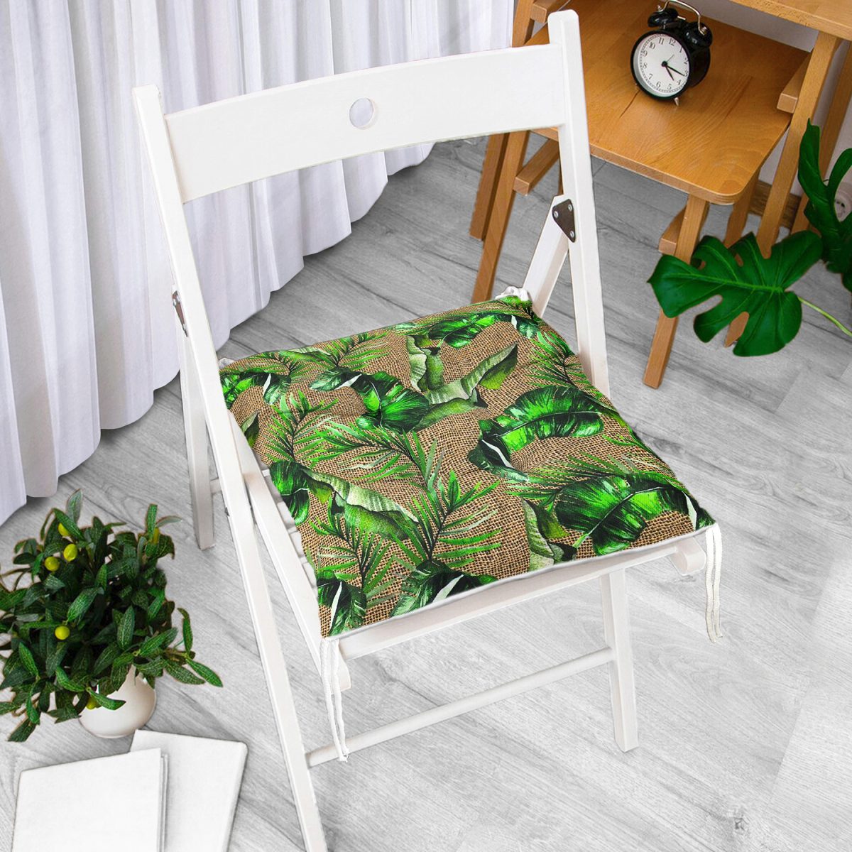Çuval Zeminde Yeşil Yaprak Desenli Özel Tasarım Pofuduk Sandalye Minderi Realhomes