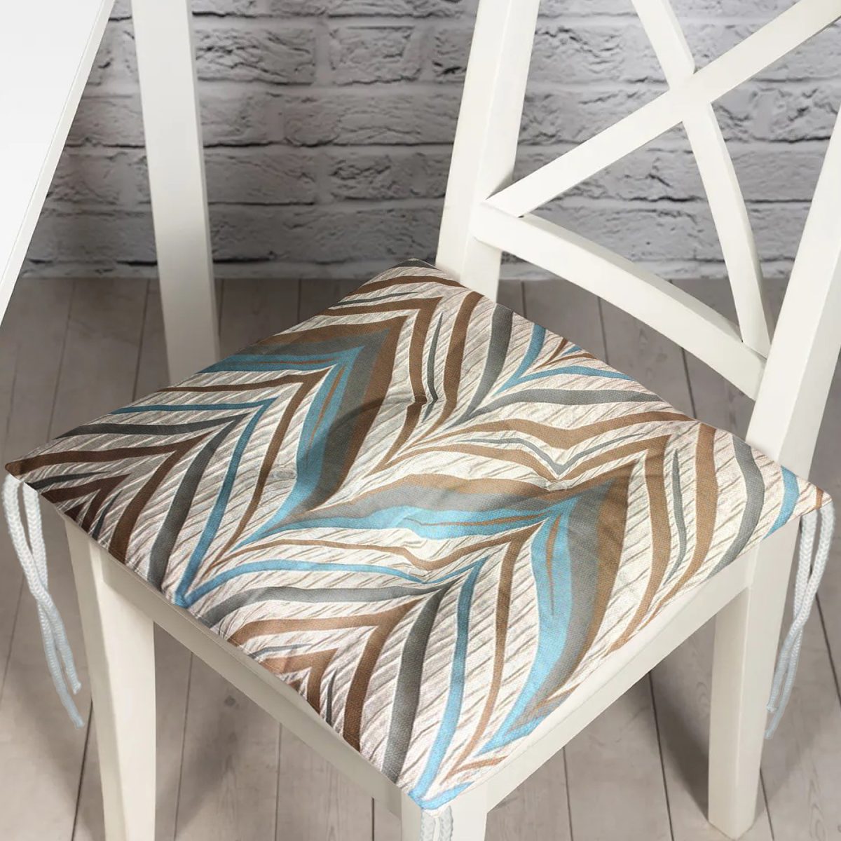 Renklerin Uyumu Geometrik Tasarımlı Dekoratif Pofuduk Sandalye Minderi Realhomes