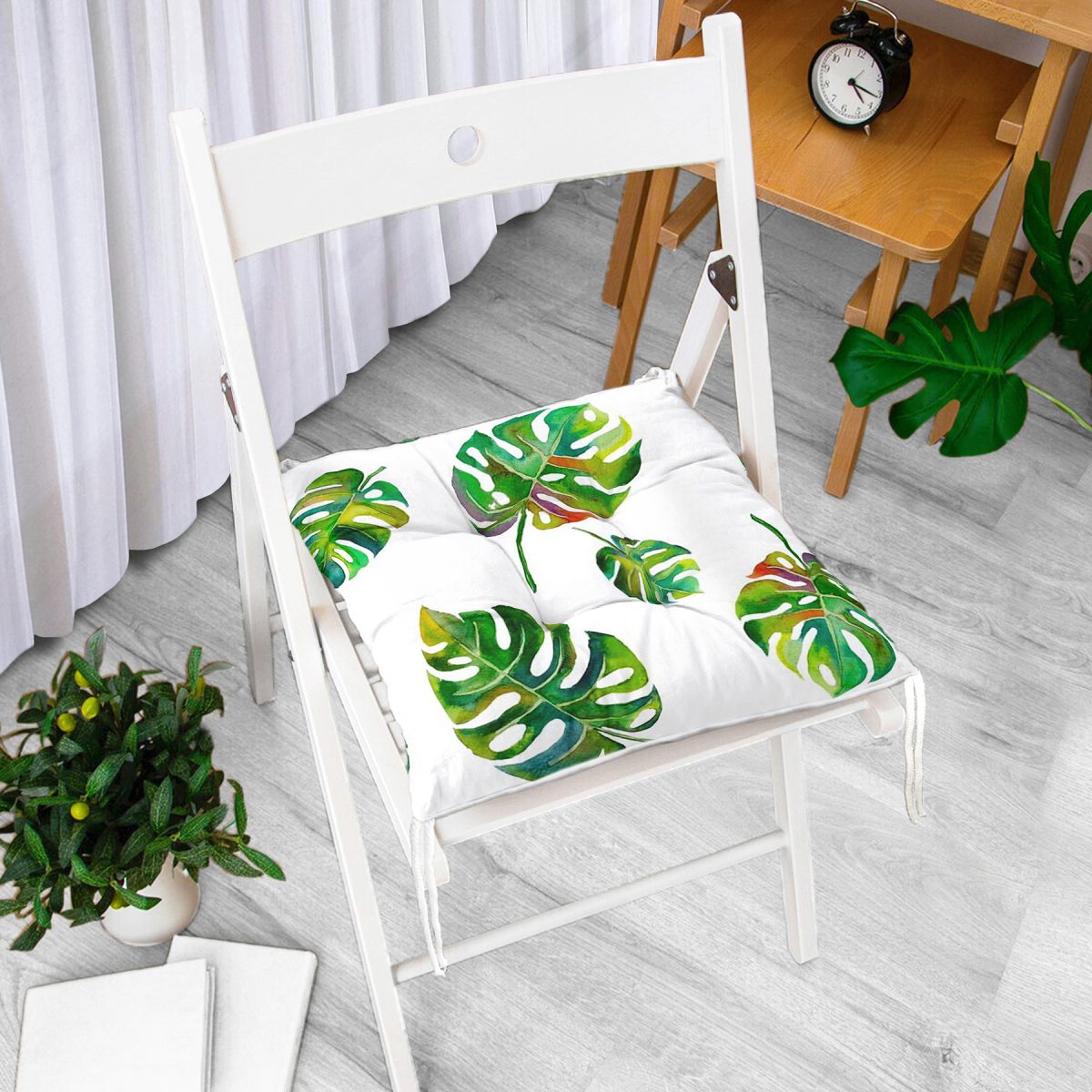 Suluboya Palmiye Yaprakları Desenli Özel Tasarım Pofuduk Sandalye Minderi Realhomes