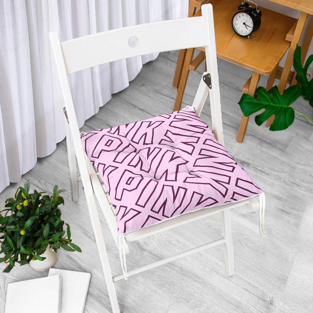 Açık Pempe Pink Yazılı Modern Dekoratif Pofuduk Sandalye Minderi Realhomes