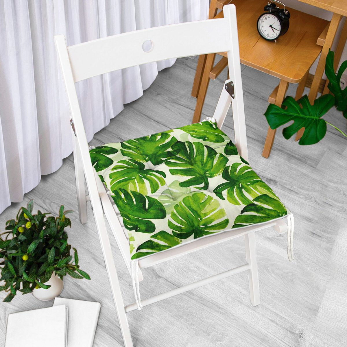 Suluboya Zambak Yaprakları Çizimli Özel Tasarım Pofuduk Sandalye Minderi Realhomes