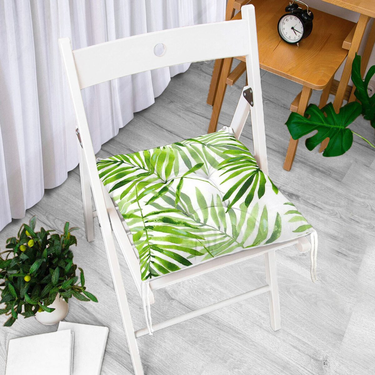 Suluboya İnce Yapraklar Modern Tasarımlı Dekoratif Pofuduk Sandalye Minderi Realhomes