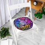 RealHomes Beyaz Zeminde Renkli Üçüncü Göz Motifli Pofuduk Sandalye Minderi Realhomes