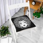 - P5020-Gorsel-1 - Realhomes Siyah Beyaz Otantik Woman Özel Tasarım Dijital Baskılı Pofuduk Sandalye Minderi Realhomes