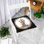 - P5053-Gorsel-1 - Realhomes Siyah Zeminde Yoga Motifli Dekoratif Pofuduk Sandalye Minderi Realhomes