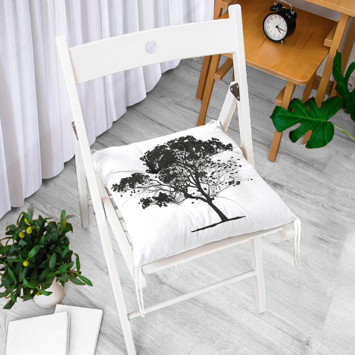 Dekoratif Doğa Çizimli Ağaç Motifli Pofuduk Sandalye Minderi Realhomes