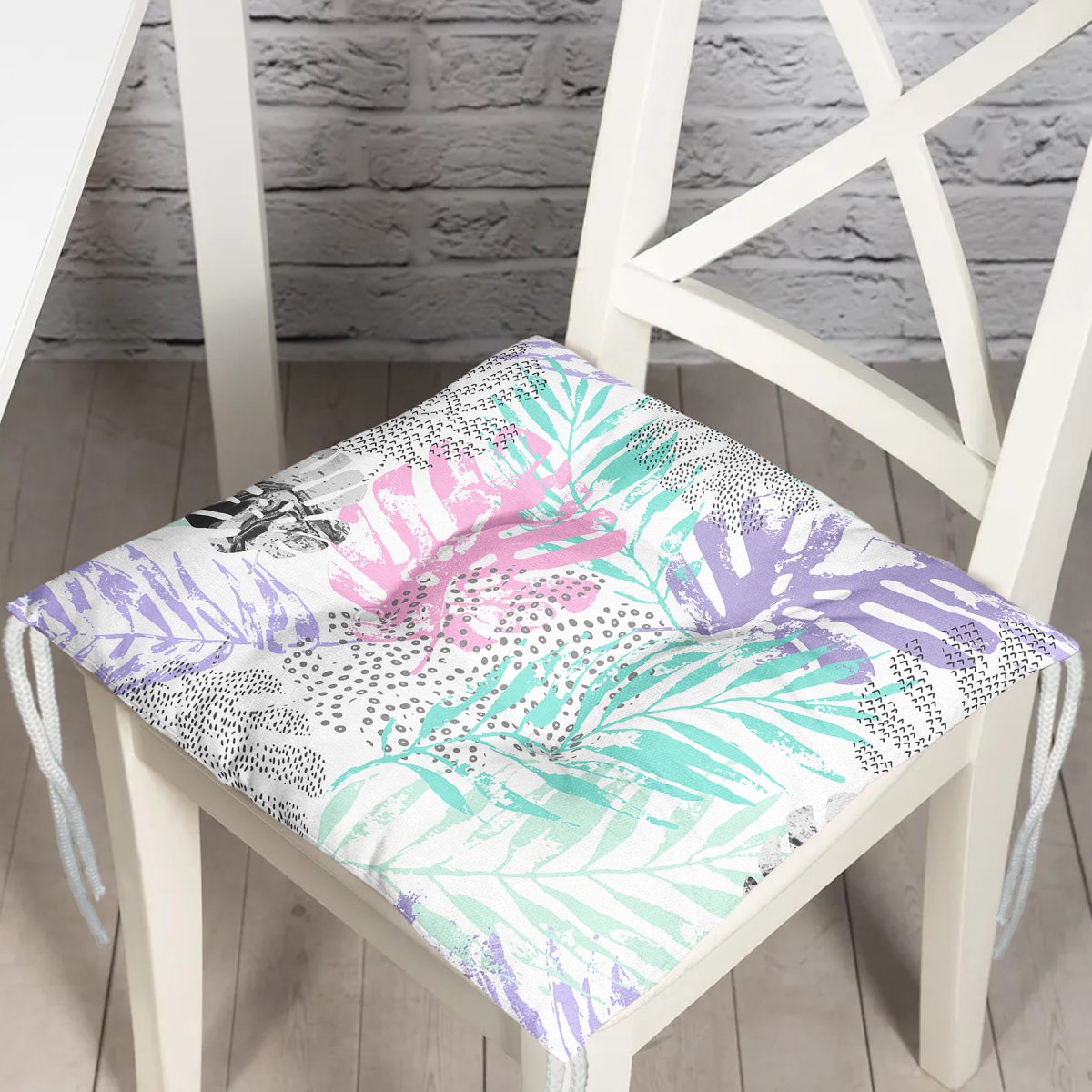 Beyaz Zemin Üzerinde Sulu BoYa Renkli Yaprak Çizimli Modern Pofuduk Sandalye Minderi Realhomes
