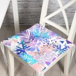 - P5265-Gorsel - Realhomes Beyaz Zemind Renkli Ananas Yaprakları Desenli Dijital Baskılı Modern Pofuduk Sandalye Minderi Realhomes