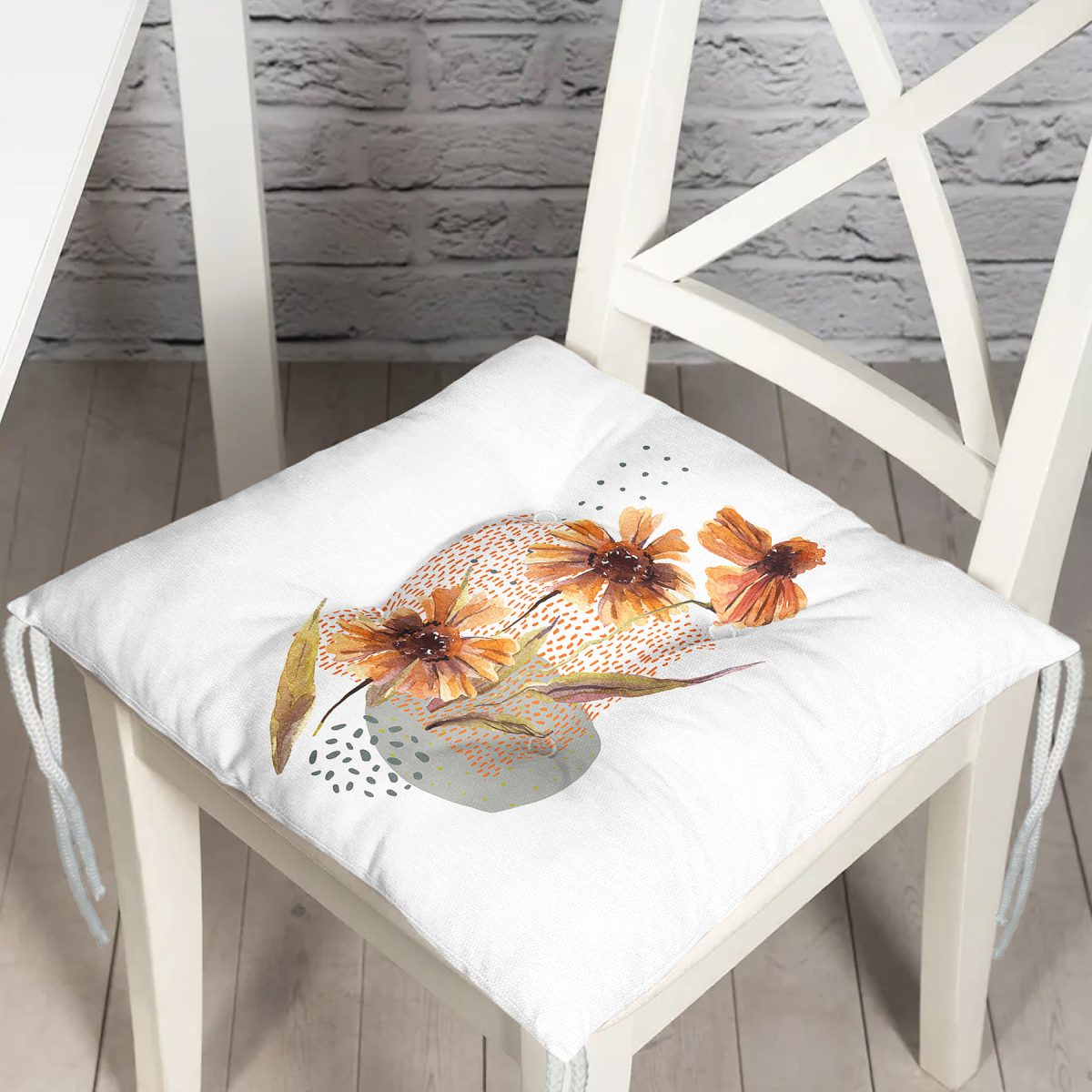 Beyaz Zemin Üzerinde Kurumuş Çiçek Motifli Modern Pofuduk Sandalye Minderi Realhomes