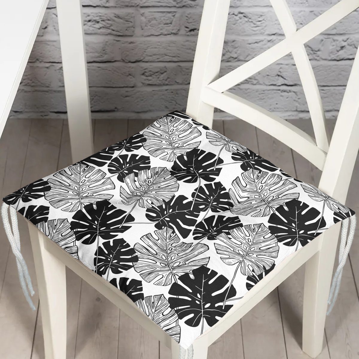 Siyah Ve Beyaz Yaprak Motifli Dekoratif Pofuduk Sandalye Minderi Realhomes