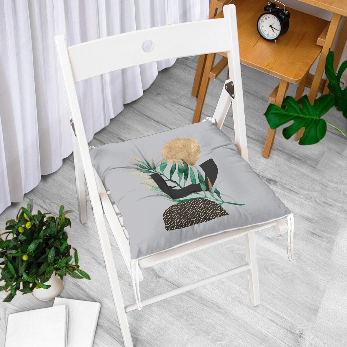 Gri Zemin Üzerinde Soyut Yaprak Çizimli Modern Özel Tasarım Pofuduk Sandalye Minderi Realhomes