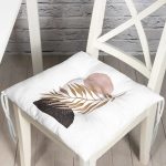 - P5316-Gorsel - Realhomes Beyaz Zeminde Soyut Çizim Ay Ve Yaprak Motifli Pofuduk Sandalye Minderi Realhomes