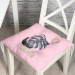 - P5320pembe-Gorsel - Realhomes Pembe Zeminde Tropik Yaprak Desen Baskılı Özel Tasarım Pofuduk Sandalye Minderi Realhomes