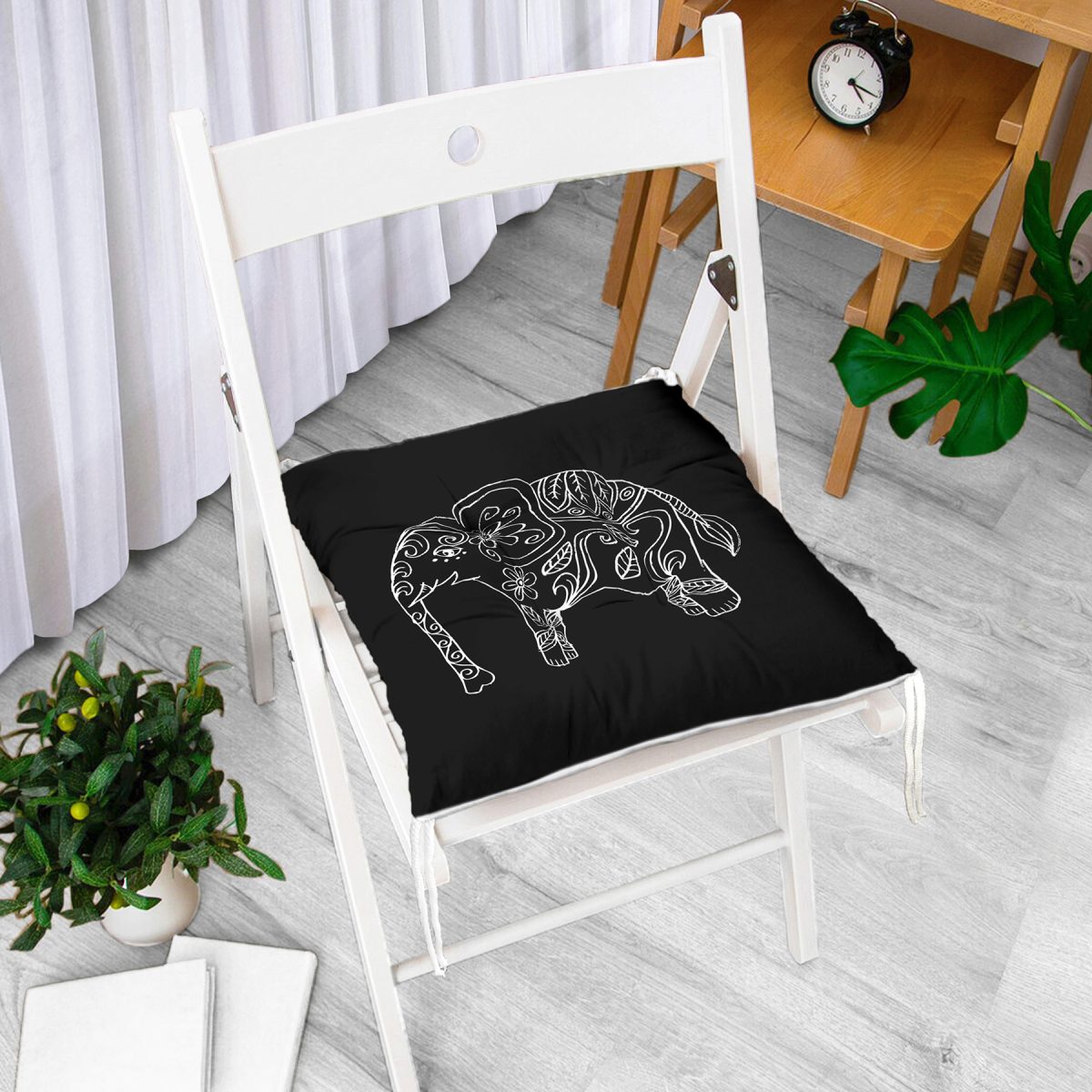 Retro Mandala Fil Desenli Özel Tasarım Pofuduk Sandalye Minderi Realhomes