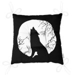 - P5428-Gorsel-2 - Realhomes  Siyah Zemin Üzerinde Kurt Desenli Pofuduk Sandalye Minderi Realhomes