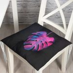 - P5522-Gorsel - Realhomes  Siyah Zeminli Tropik Yapraklı Modern Pofuduk Sandalye Minderi Realhomes