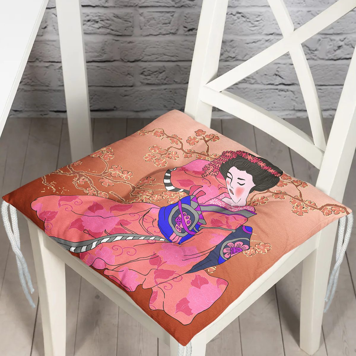 Çiçek Motifleri Üzerinde Japon Kız Desenli Modern Pofuduk Sandalye Minderi Realhomes