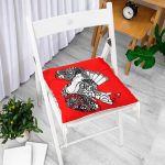 Kırmızı Zeminde Gri Japon Kız Motifli Pofuduk Sandalye Minderi Realhomes