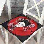 Siyah ve Kırmızı Zeminde Papatya Tasarımlı Japon Kız Modern Pofuduk Sandalye Minderi Realhomes