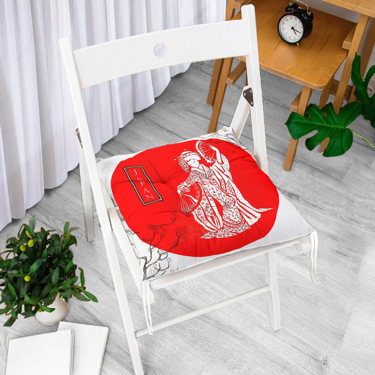 Ağaç Dal Motifli Japan Kız Motifli Dekoratif Pofuduk Sandalye Minderi Realhomes