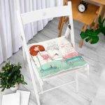 - scootergirl.eps - Realhomes  RealHomes Özel Tasarım Düğmeli Pofuduk Sandalye Minderi Realhomes