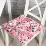 - P945-Gorsel - Realhomes  RealHomes Özel Tasarım Düğmeli Pofuduk Sandalye Minderi Realhomes