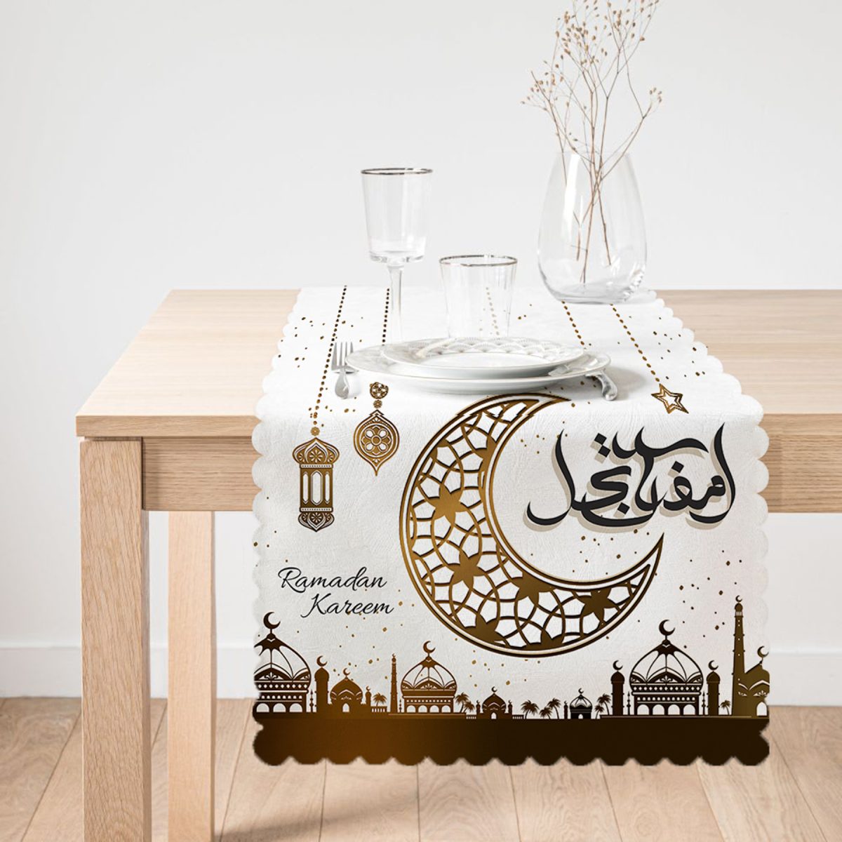 Hilal & Ramazan Fenerli Ramadan Kareem Motifli Runner & Kırlent Kılıfı Seti Realhomes