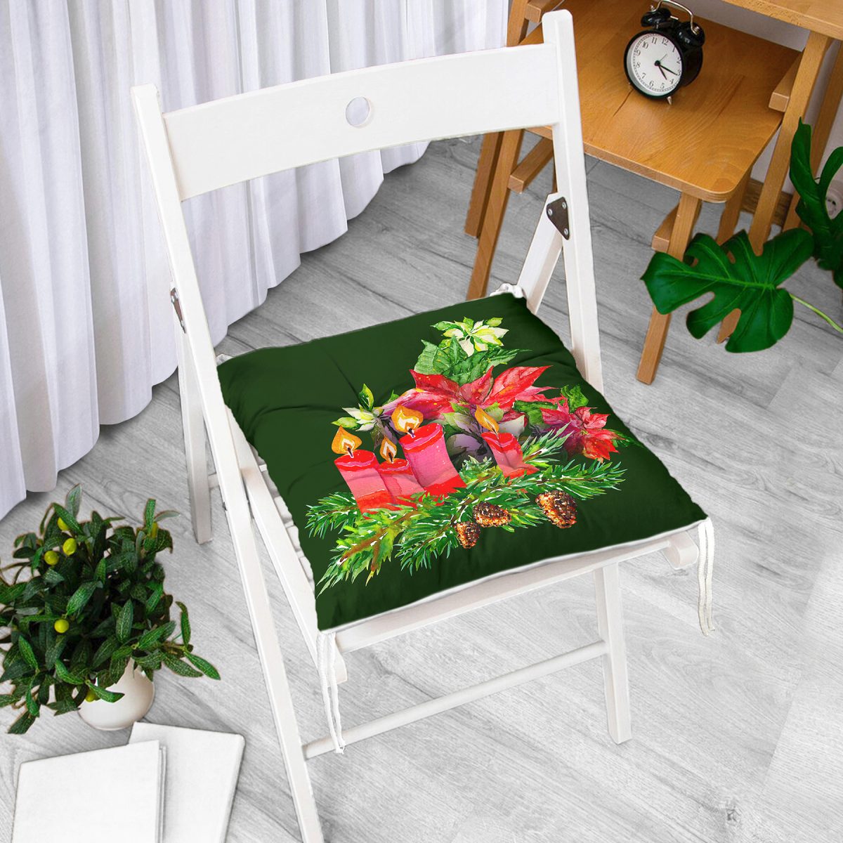 Yeşil Zemin Çam Yapraklı Mum Tasarımlı Dijital Baskılı Modern Pofuduk Sandalye Minderi Realhomes