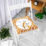 Beyaz Zemin Zürafa Desenli Dijital Baskılı Modern Pofuduk Sandalye Minderi Realhomes