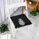 - Pofi-10244-Gorsel-1 - Realhomes  Siyah Beyaz Kozalak Motifli Dijital Baskılı Modern Pofuduk Sandalye Minderi Realhomes