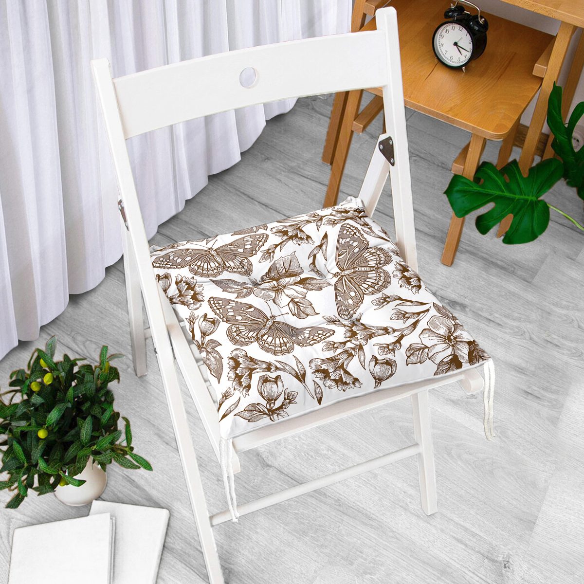 Karakalem Çiçek & Kelebek Desenli Dijital Baskılı Modern Pofuduk Sandalye Minderi Realhomes