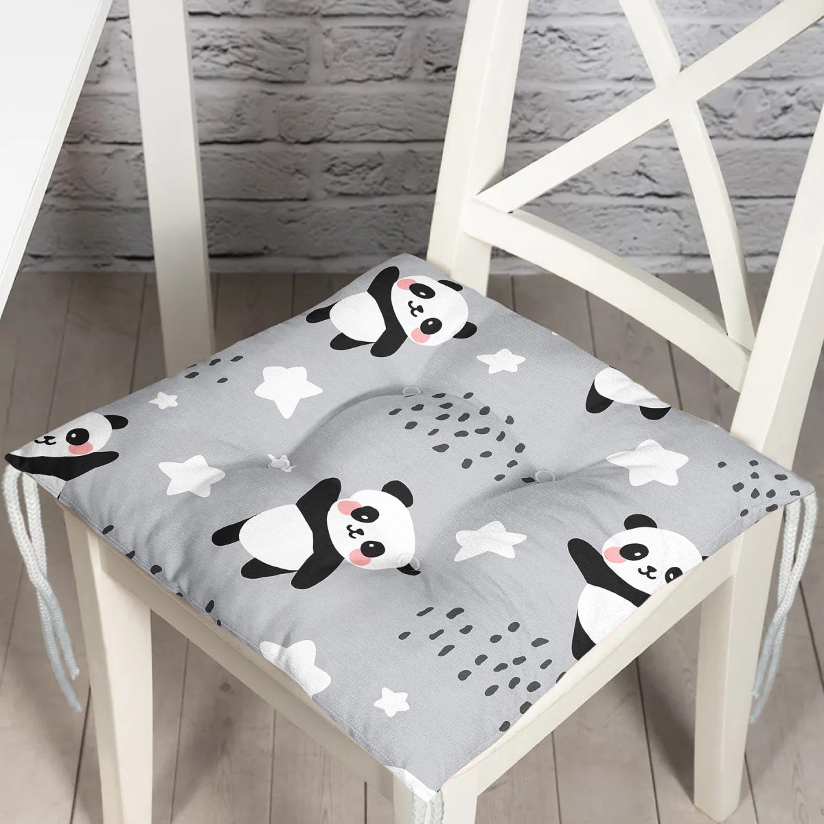 Realhomes Gri Zeminde Küçük Panda Özel Tasarım Dijital Baskılı Modern Pofuduk Sandalye Minderi Realhomes