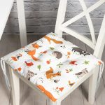 - Baby pattern with cute woodland animals and birds. - Realhomes Orman Temalı Sevimli Hayvanlar Dijital Baskılı Özel Tasarım Modern Pofuduk Sandalye Minderi Realhomes