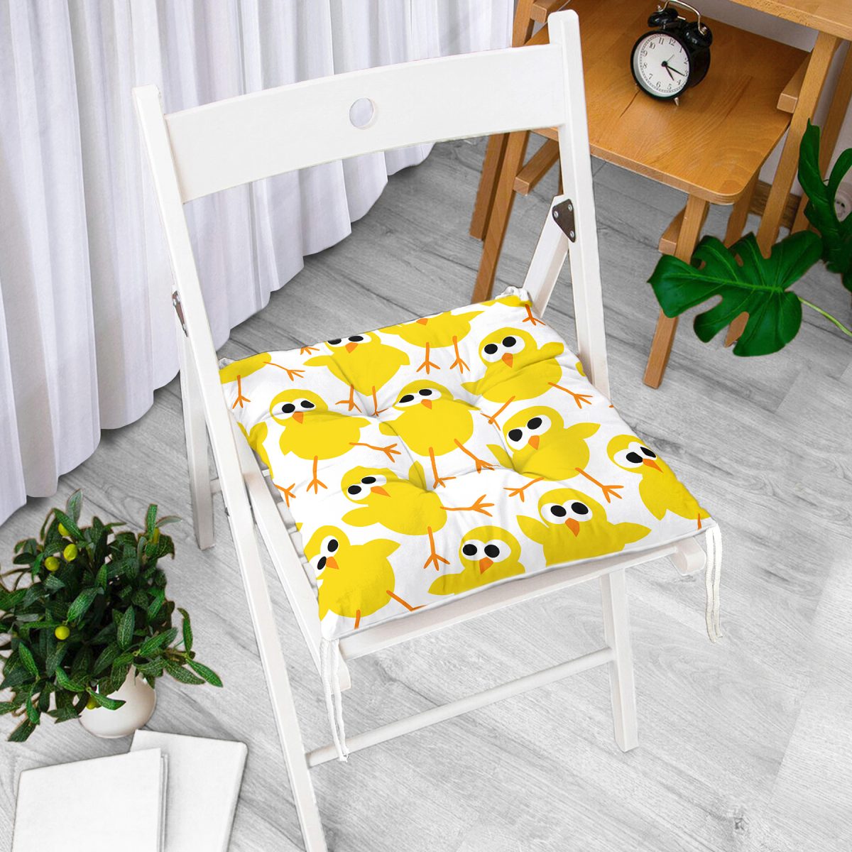 Sarı Civciv Desenli Dijital Baskılı Özel Tasarım Modern Pofuduk Sandalye Minderi Realhomes