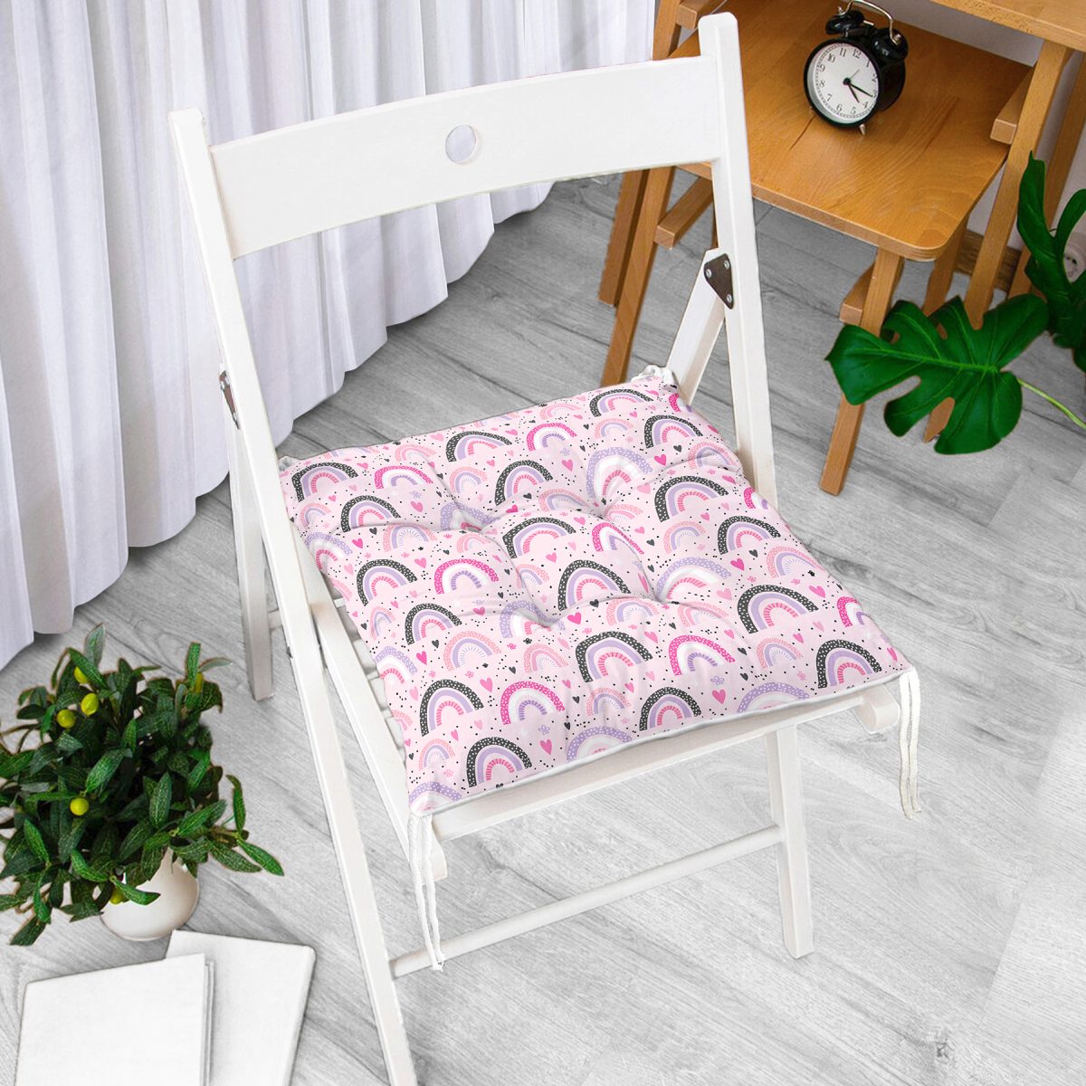 Pembe Zeminde Gökkuşağı Desenli Dijital Baskılı Özel Tasarım Modern Pofuduk Sandalye Minderi Realhomes