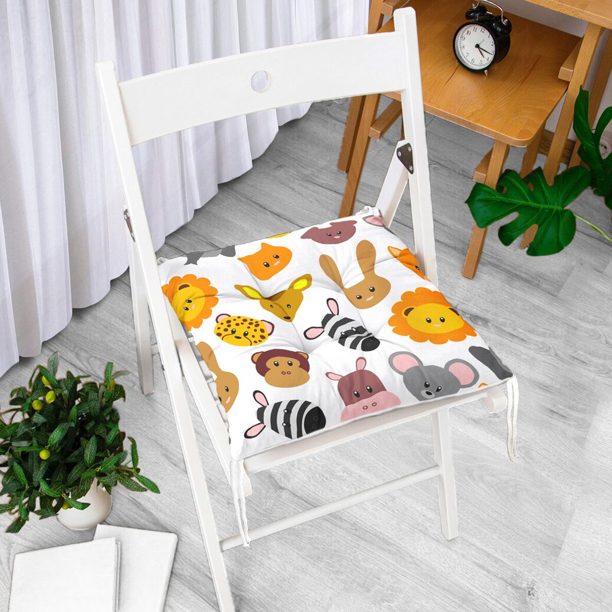 Çocuk Odası Sevimli Hayvanlar Desenli Dijital Baskılı Özel Tasarım Modern Pofuduk Sandalye Minderi Realhomes