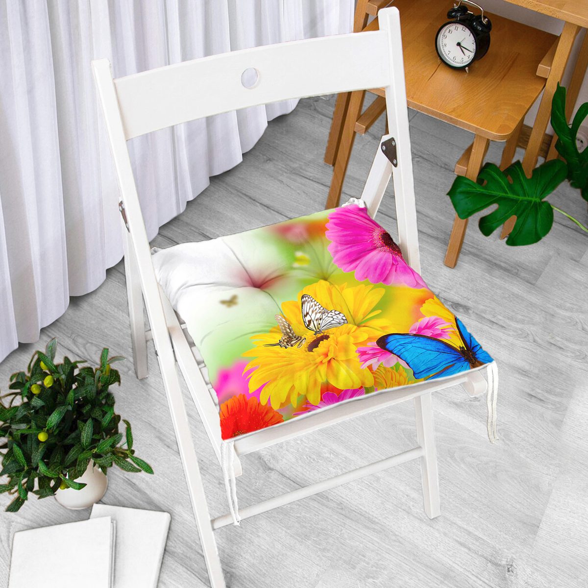Çiçek Ve Kelebek Desenli Dijital Baskılı Modern Modern Pofuduk Sandalye Minderi Realhomes