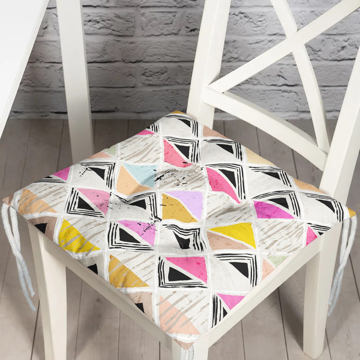 Renkli Kareler Özel Tasarım Dijital Baskılı Pofuduk Sandalye Minderi Realhomes