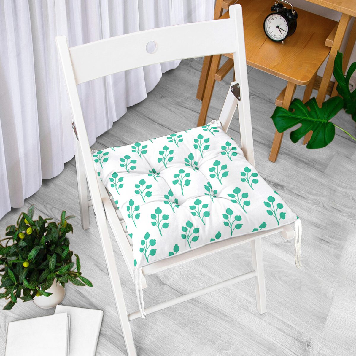 Beyaz Mint Yeşili Yaprak Motifli Modern Pofuduk Sandalye Minderi Realhomes