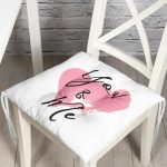 - Pofi-2130-Gorsel - Realhomes  You & Me Kalp Yazılı Dijital Baskılı Modern Pofuduk Sandalye Minderi Realhomes