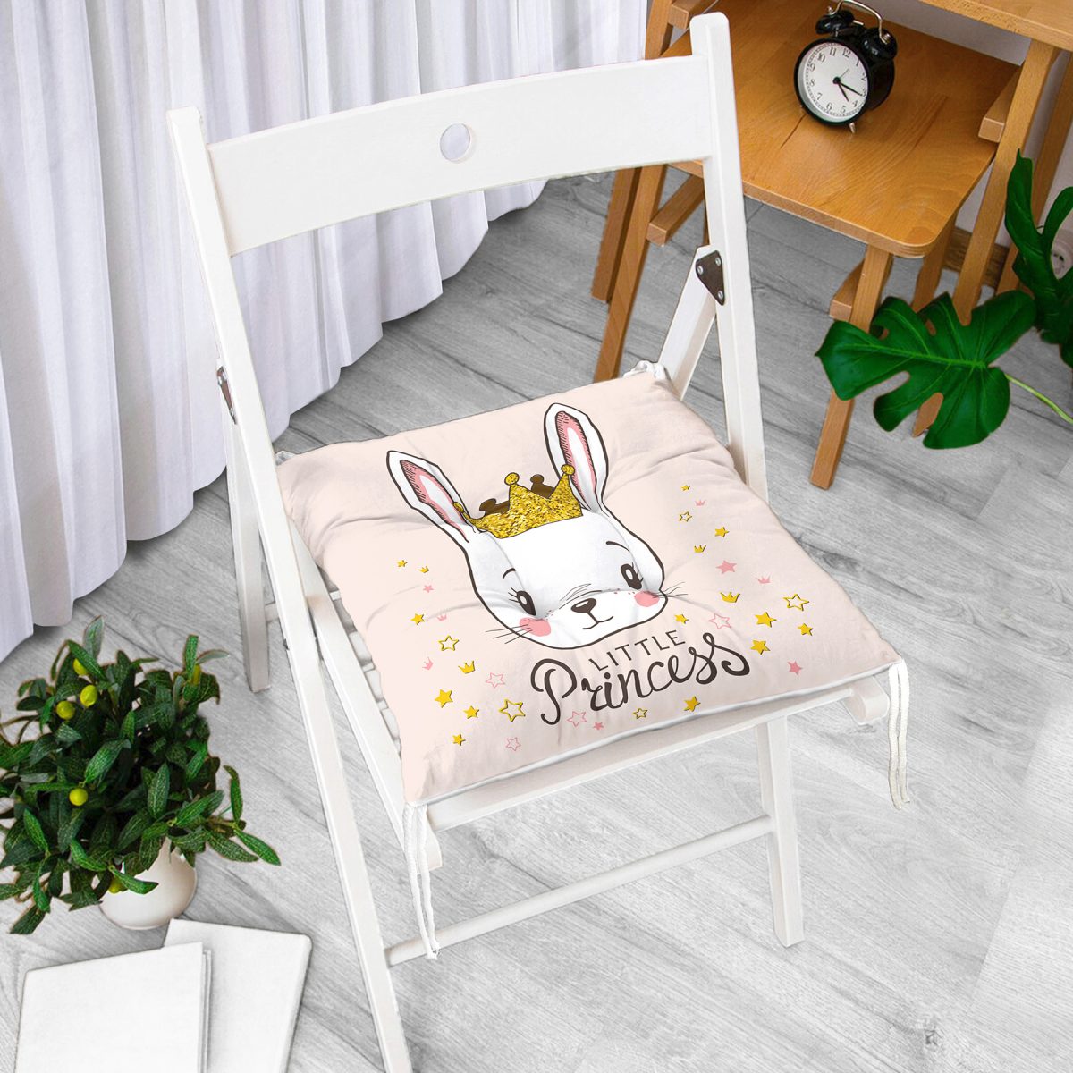 Pembe Zeminli Little Princess Desenli Dijital Baskılı Pofuduk Sandalye Minderi Realhomes