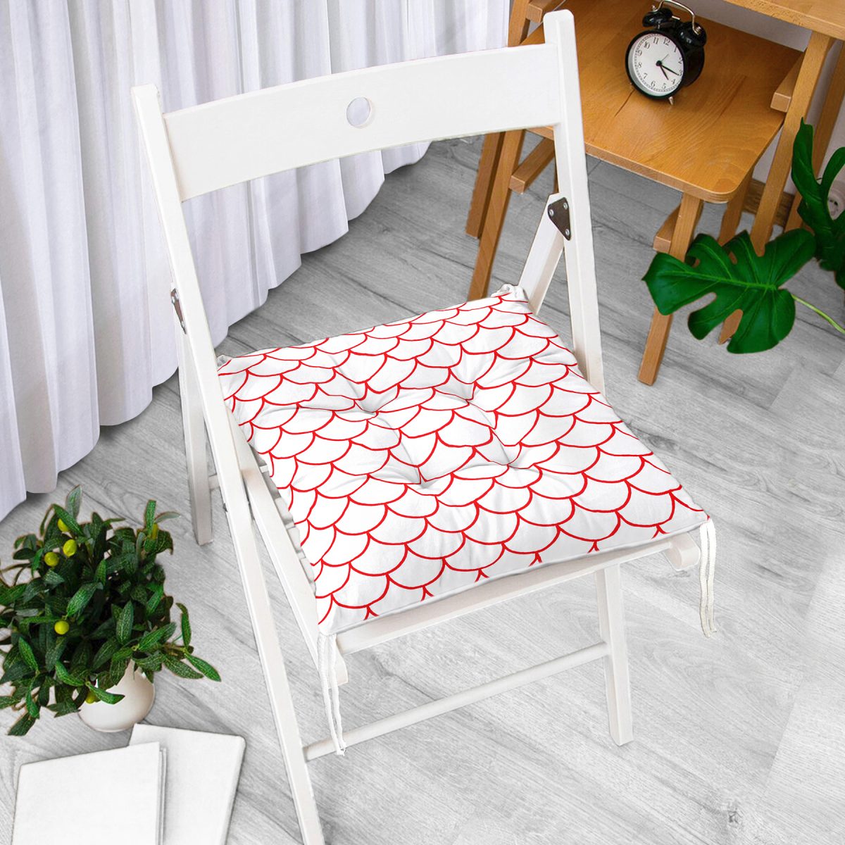 Kırmızı Geometrik Desenli Dijital Baskılı Modern Pofuduk Sandalye Minderi Realhomes