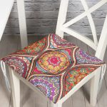 - Pofi-2403-Gorsel - Realhomes  Sarmal Daire Desenli Çini Motifli Dijital Baskılı Pofuduk Sandalye Minderi Realhomes