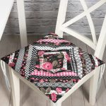 - Pofi-2404-Gorsel - Realhomes Kare Puan Çizimli Modern Dijital Baskılı Pofuduk Sandalye Minderi Realhomes