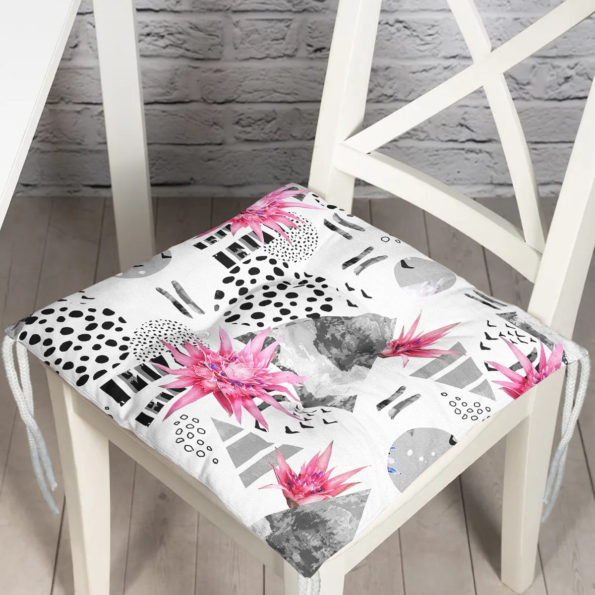 Bal Peteği Temalı Nilüfer Çiçeği Motifli Modern Pofuduk Sandalye Minderi Realhomes